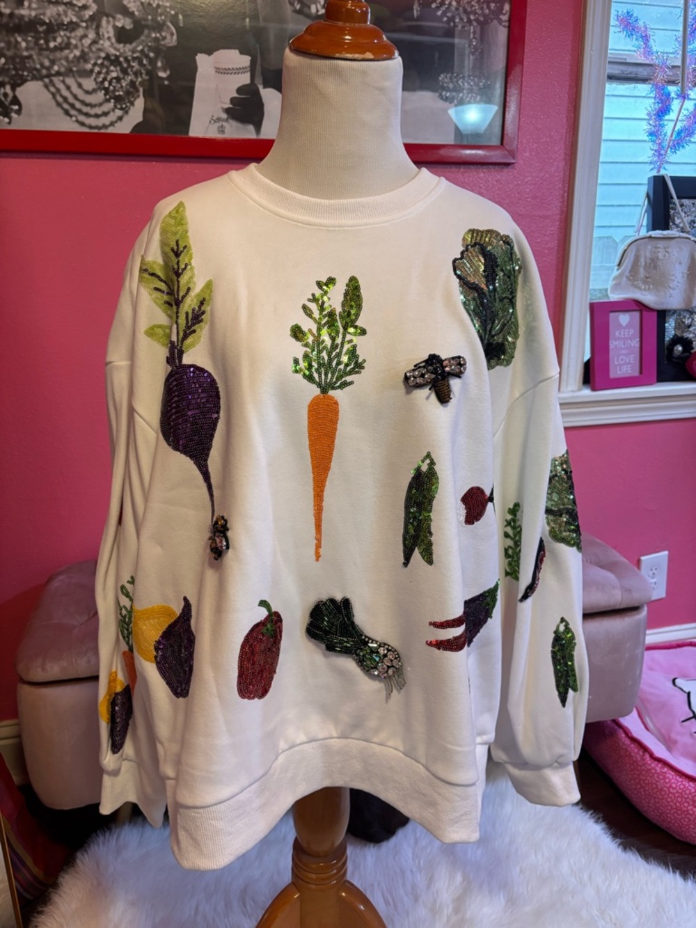Queen of Sparkles Colorful Veggies Sweatshirt Size Medium